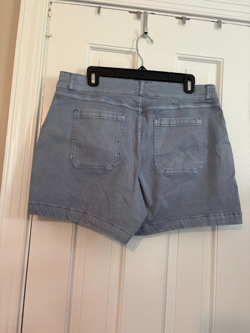 SPANX Stretch Twill Shorts Light Blue Pull-on - XL - Picture 4 of 5